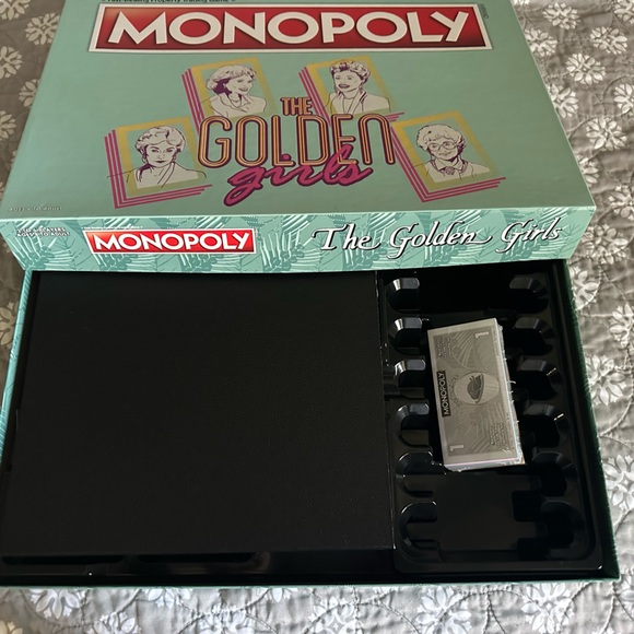 Monopoly - Golden Girls Edition - Picture 6 of 13